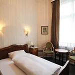 Ξενοδοχείο Hotel-pension Funk Am Kurfuerstendamm 3*