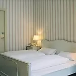 Hotel-pension Funk Am Kurfuerstendamm 호텔 3*