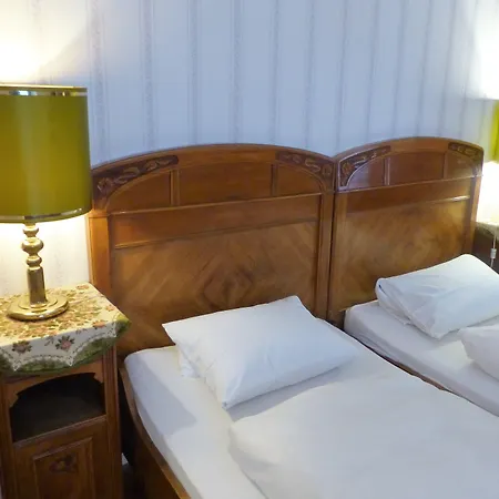 Hotel-pension Funk Am Kurfuerstendamm 호텔 3*