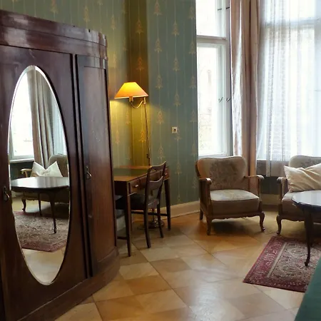 호텔 Hotel-pension Funk Am Kurfuerstendamm 3*