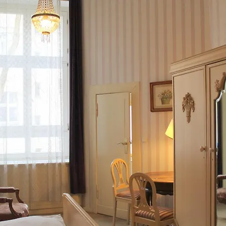 Hotell Hotel-pension Funk Am Kurfuerstendamm Berlin