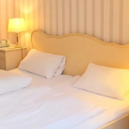 Hotel-pension Funk Am Kurfuerstendamm 3* Berlin
