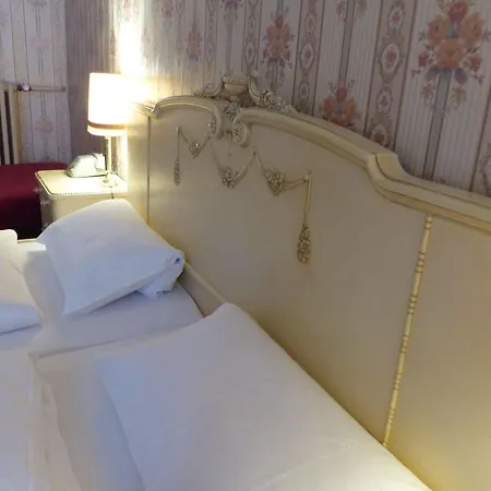 Hotell Hotel-pension Funk Am Kurfuerstendamm 3*