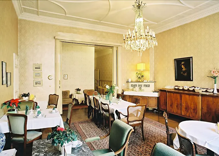 Hotell Hotel-pension Funk Am Kurfuerstendamm